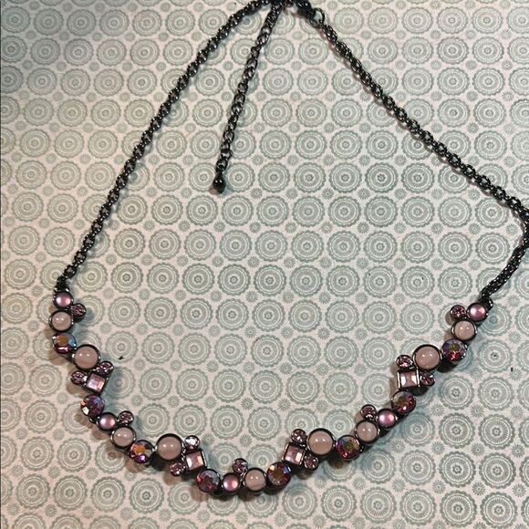 Elegant Pink Necklace - Picture 1 of 4